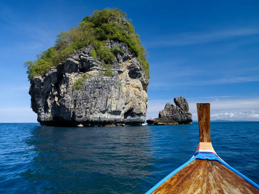 Unforgettable Experiences: Raja Ampat Must-Visit Destinations